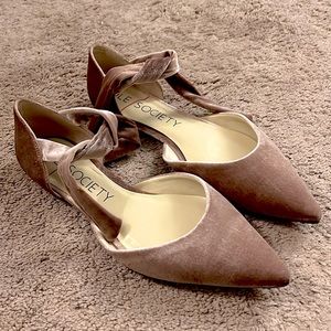 Sole Society pale pink velvet flats. Size 9.5.